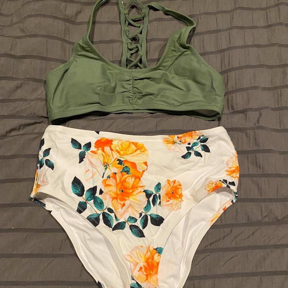 NEW CUPSHE Celadon Green and Floral Bikini Set